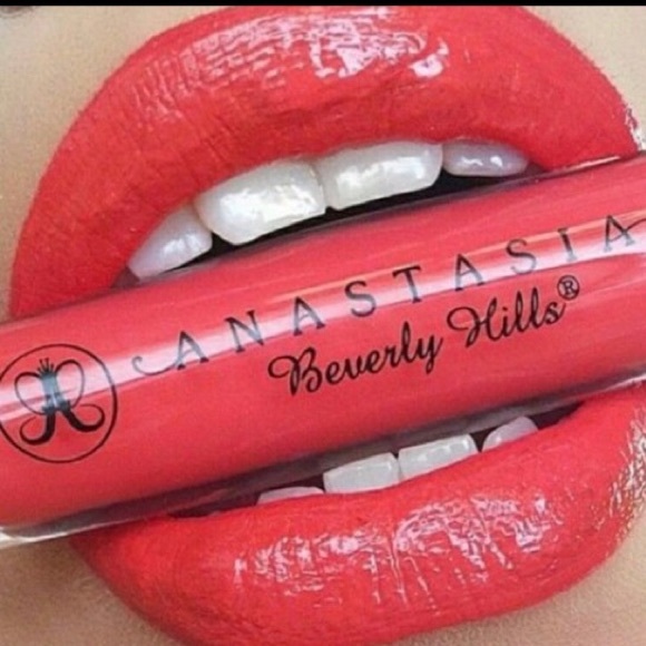 Anastasia Beverly Hills liquid lipgloss - Picture 3 of 3